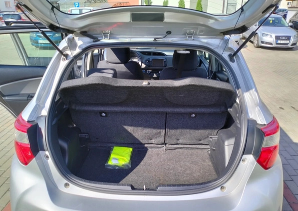 Toyota Yaris cena 47900 przebieg: 121000, rok produkcji 2018 z Warszawa małe 79